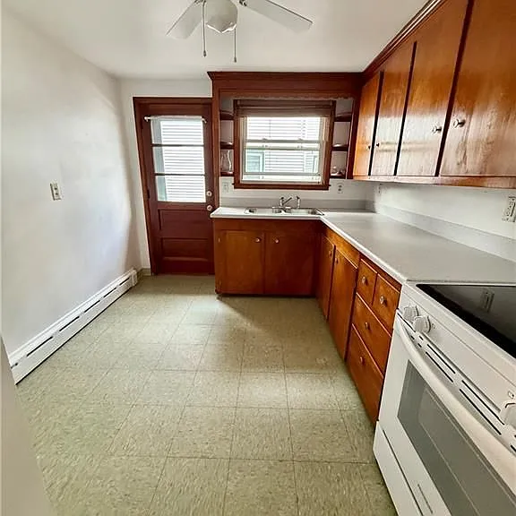 25 Thurston Ave — Photo 8