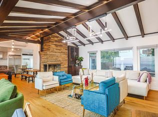 17560 Castellammare Dr, Pacific Palisades, CA 90272