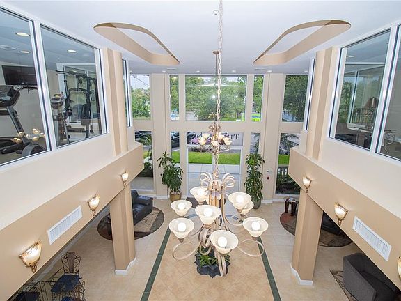 4th image of 750 4th Ave S Unit 505D