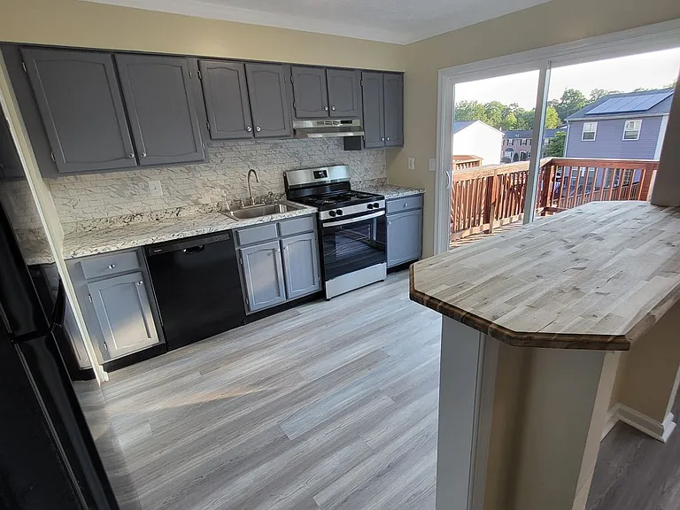 26 Sylvan Park Ct — Photo 7