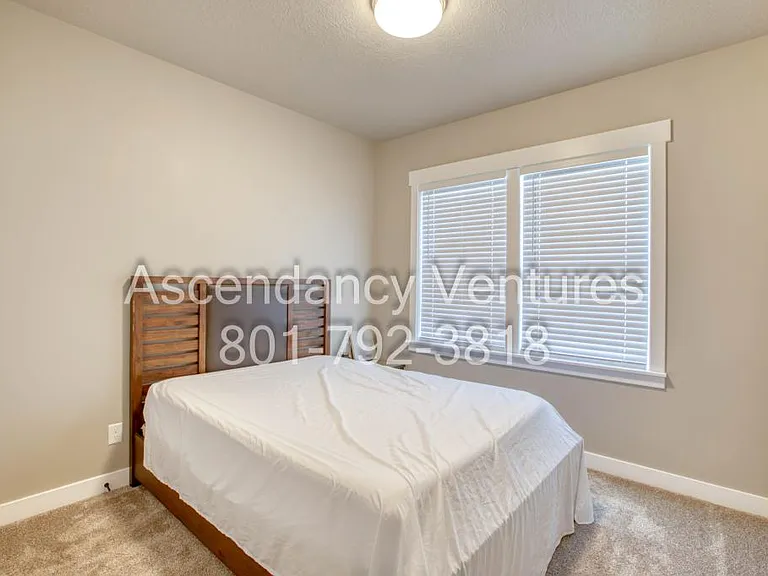 1177 N 640 E — Photo 2