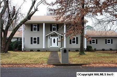 1st image of 2200 Woodmore Dr SE