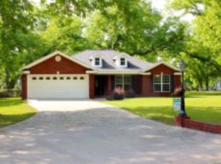 104 Jay St, Glennville, GA 30427