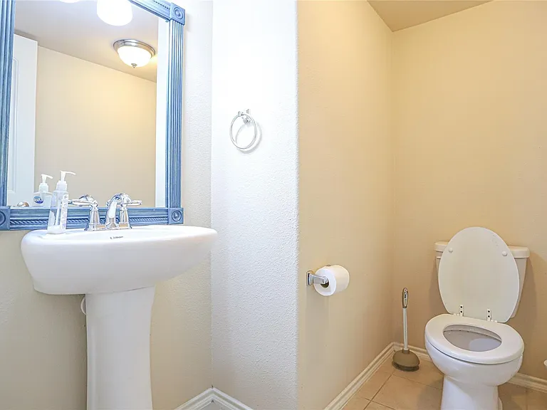 2182 Liriope Ln — Photo 17