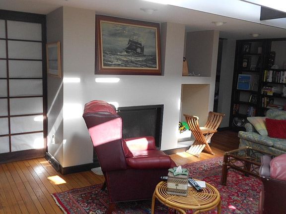 Living room/Fireplace angle