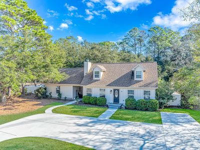 19 Springfield Rd., Pawleys Island, SC, 29585