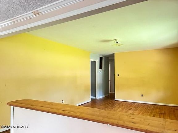 5th image of 414 Houston Rd