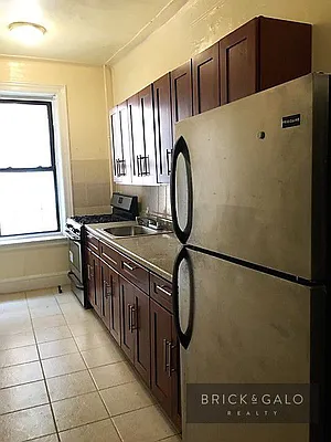 Rented by BRICK & GALO REALTY CORP | media 9