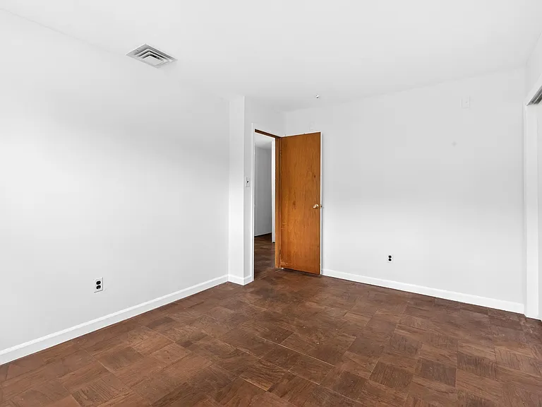 1001 New York Ave #1 — Photo 17