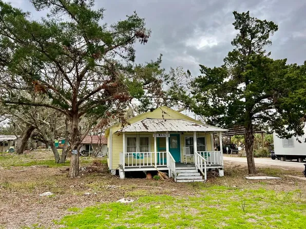 173 Main St, Horseshoe Beach, FL 32648