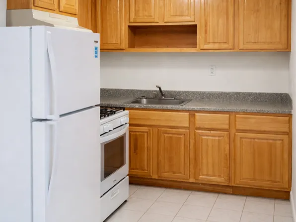 723 E 212th St, Bronx, NY 10467