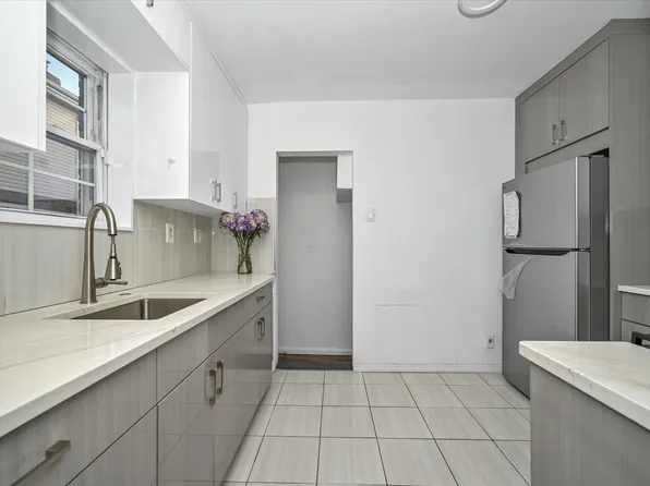 180-14 69th Avenue image 5 of 22