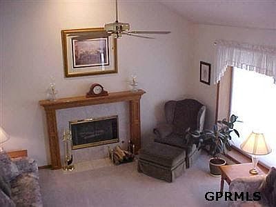 2nd image of 411 Pearl St