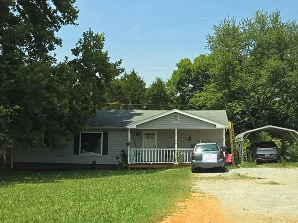 55 Koger St, Killen, AL 35645
