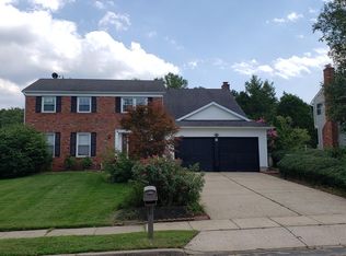 8 Lucille Ln, Cherry Hill, NJ