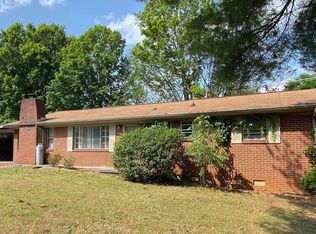 401 Lynn Dr, Maryville, TN 37804