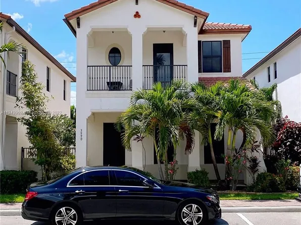 3990 NW 84th Way, Hollywood, FL 33024
