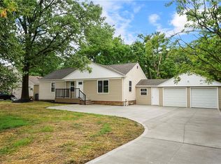 7938 Ridge Rd, North Royalton, OH 44133