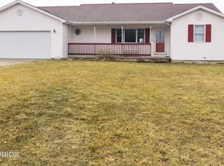 103 Horseshoe Dr, Martinton, IL 60951