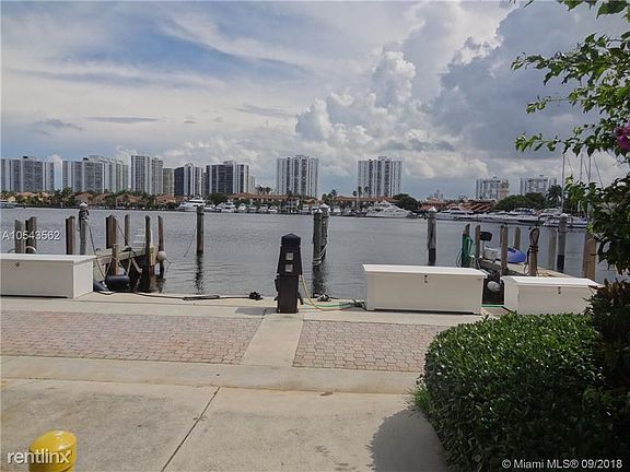 4th image of 3610 Yacht Club Dr APT 914