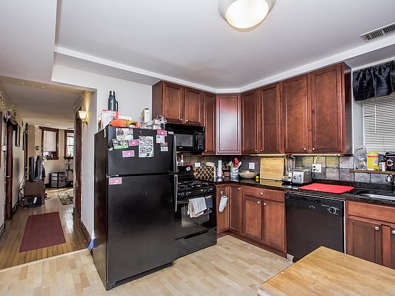 4th image of 1922 N Wood St #0