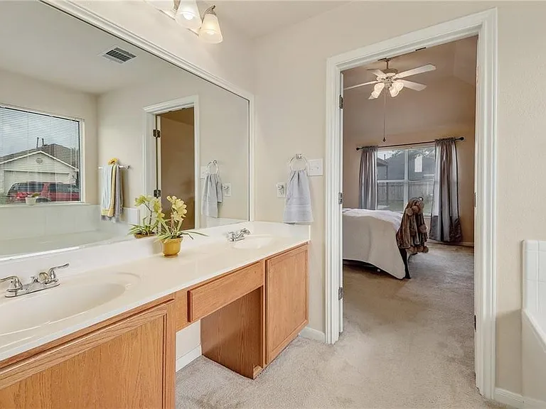 107 N Pauley Dr — Photo 9