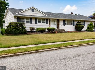 22 Ticonderoga Dr, Bordentown, NJ 08505