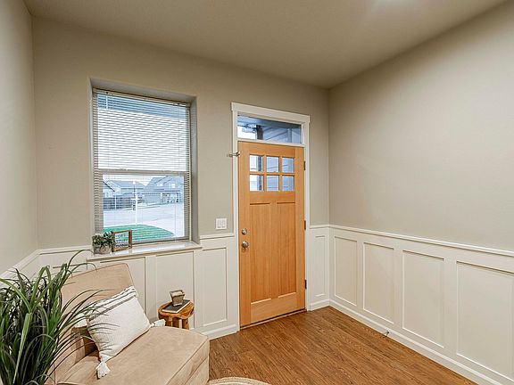 4th image of 10707 NE 108th Ct
