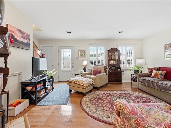 4th image of 941 Maiden St APT 1