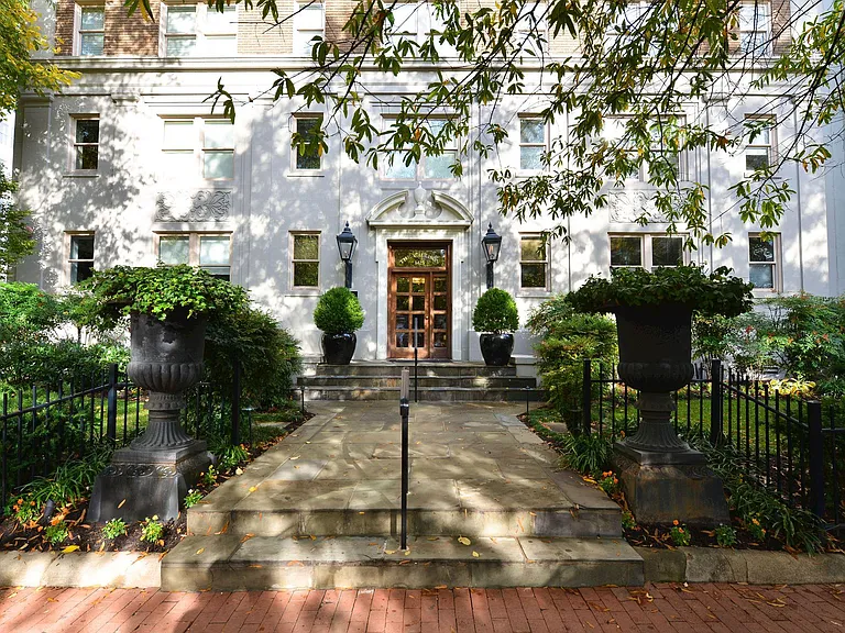 1425 Rhode Island Ave NW #51 — Photo 1