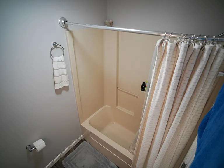 450 Somerset Ave #501 — Photo 9