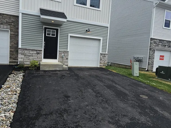 253 Talucci Dr, Downingtown, PA 19335