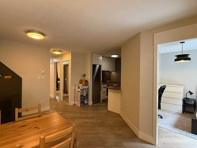985 W 10th Ave #101 — Photo 9