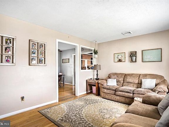 5th image of 105 Whitfield Cir