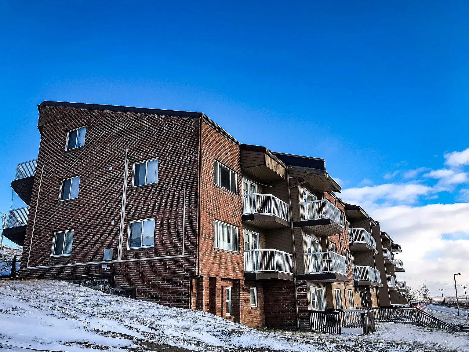 Parklane Apartments — Photo 3