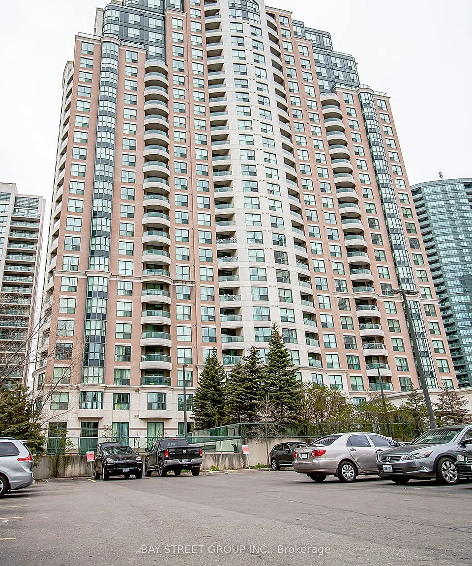 3 bed, $2,800 — Photo 1