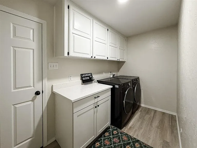 109 Road Runner Dr — Photo 23