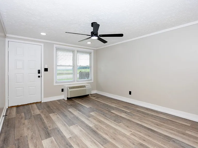 2506 S Columbus Rd — Photo 3