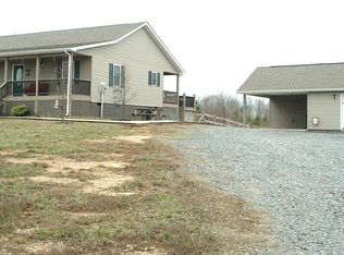 232 Apple Blossom Rd, Farmville, VA 23901