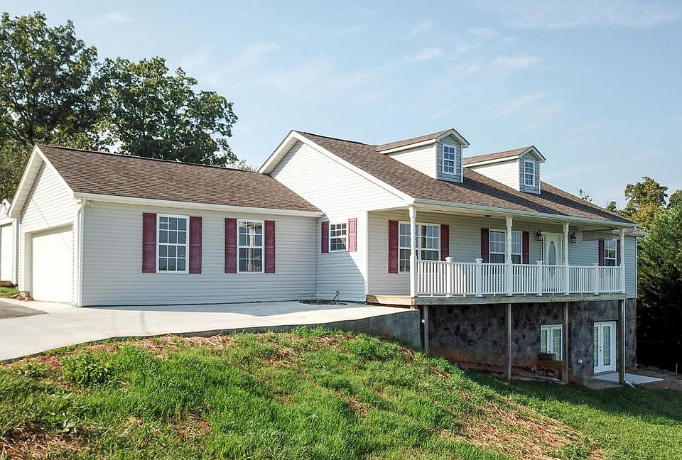 1st image of 2758 Kentwood Dr