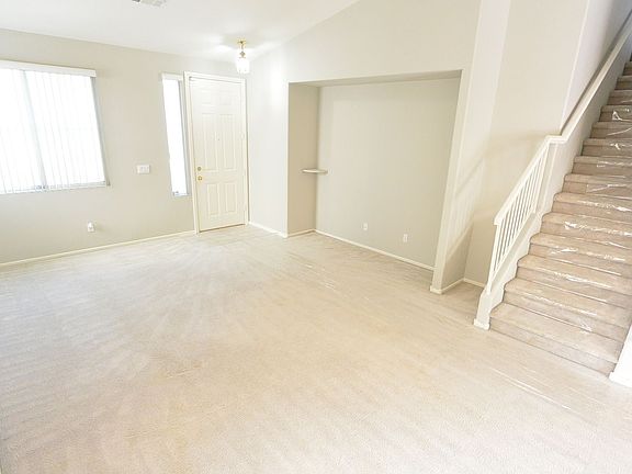 4th image of 10412 Sloping Hill Ave