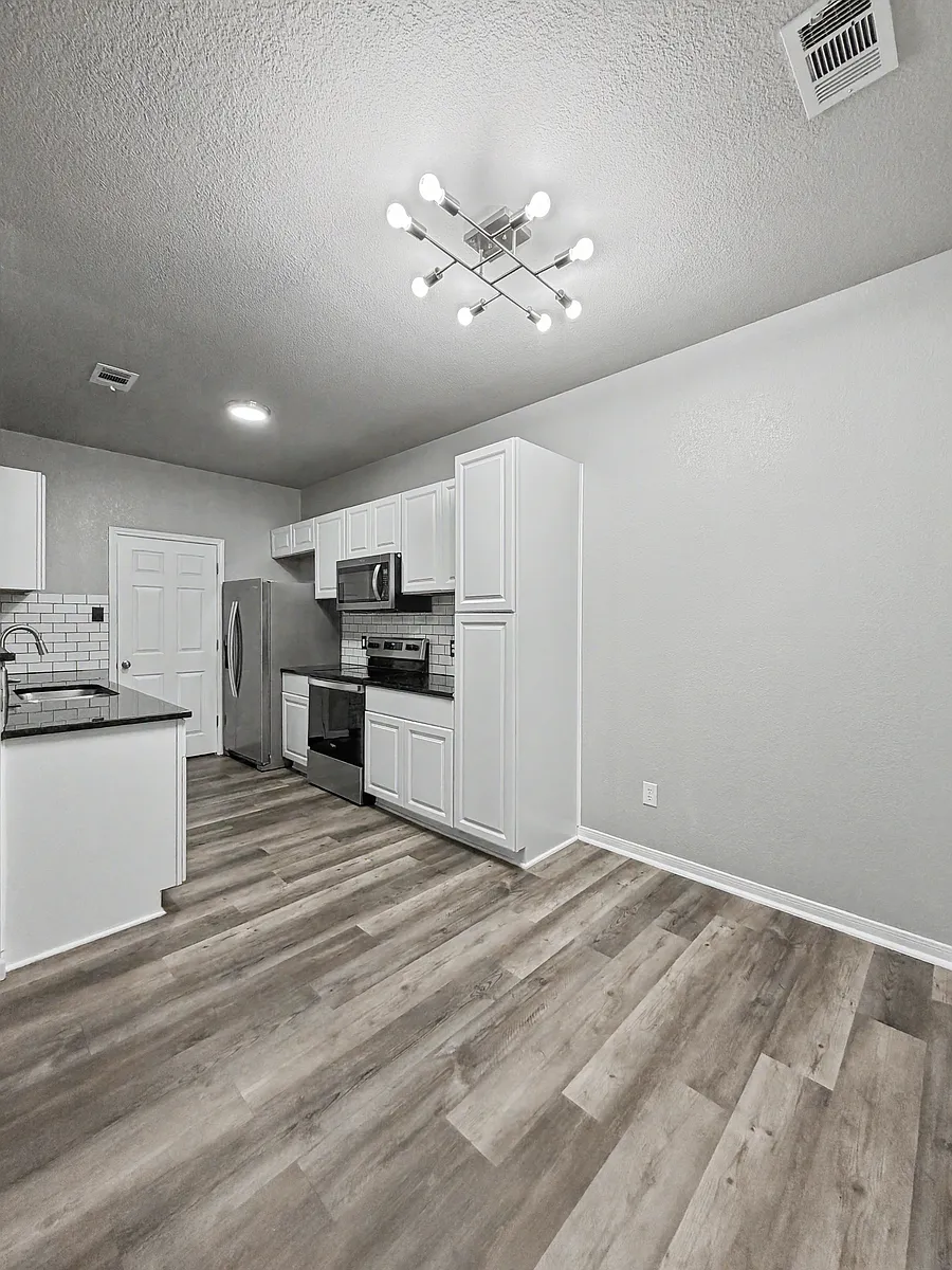 Building Photo - 2804 Lucille Dr, Killeen