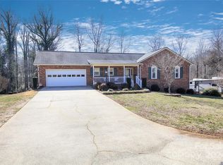 2334 20th Ave, Hickory, NC 28601