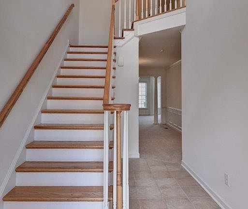 2nd image of 116 Chanticleer Ct