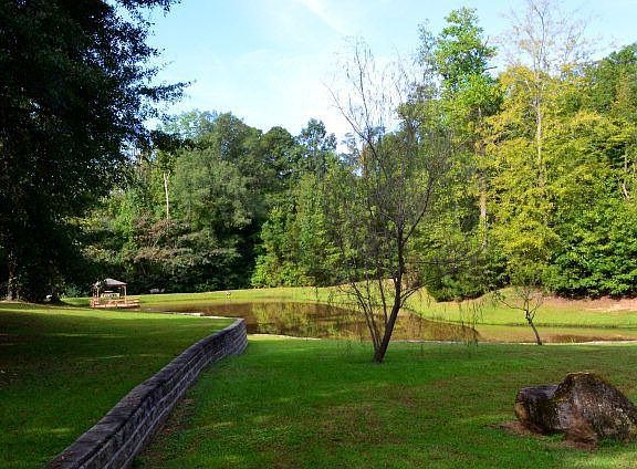 3rd image of 250 Lee Road 110
