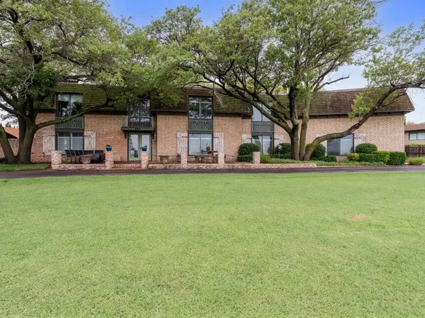 405 Kirchwood St, Plainview, TX 79072