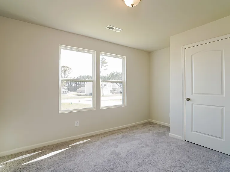 200 Kyles Dr — Photo 10