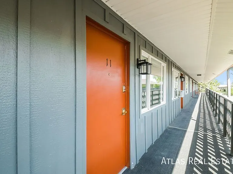 6484 W 13th Ave — Photo 15