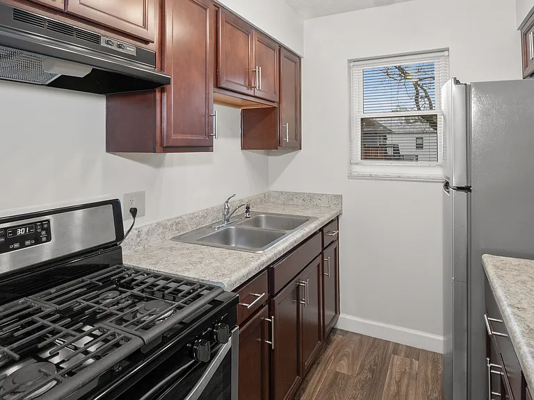 2514 Frankfort Ave #2 — Photo 7