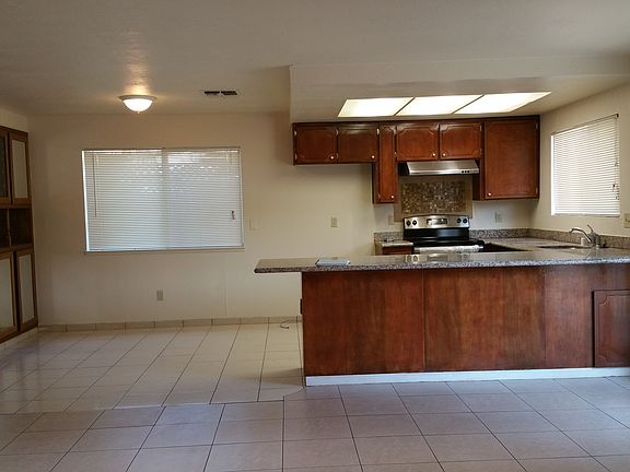 2nd image of 1233 Fleetwood Way